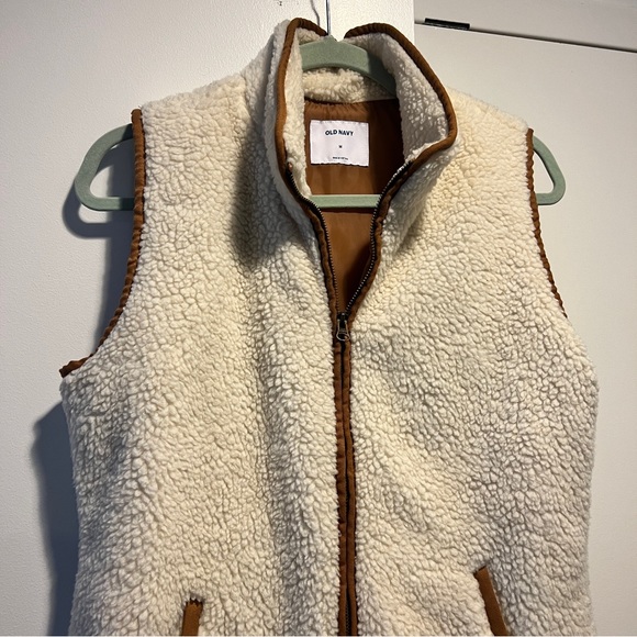 Sherpa Vest Fall 2022 Trends Size Medium - Picture 2 of 5